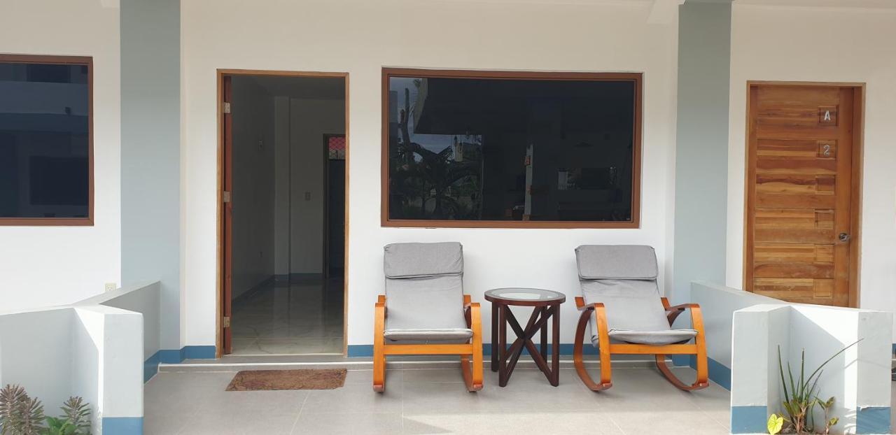 Ocean Holic Resort Tagbilaran City Room photo